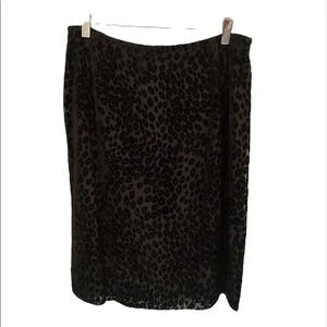 BEAUTIFUL black velvet and sheer metallic cheetah print pencil skirt size 6
